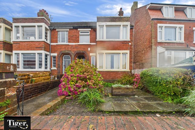 Cam02176G0-Pr0748-Still007