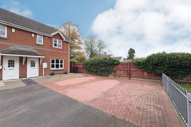 Cross Close 8 Sunny.Jpg