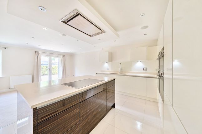 2 Victoria Mansion, Victoria Close, Rickmansworth photo 5