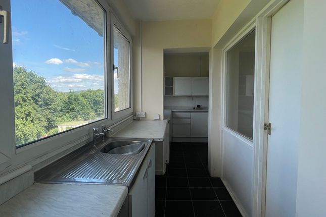 110, Wye Crescent, Newport photo 5