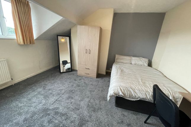 Trelawn Terrace, Leeds photo 5