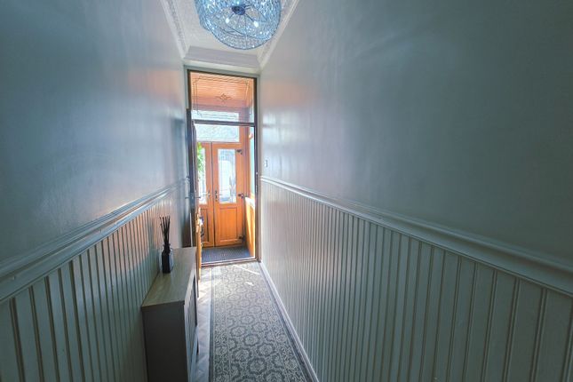 30 Mannheim Road, Bradford photo 5