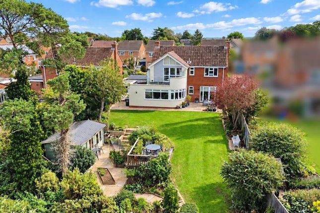 17, Warden Hill, Sandy photo 2