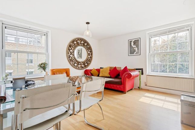 Flat to rent in Vauxhall Street, London