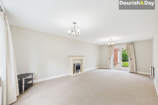 16 The Garthlands, Stafford photo 2