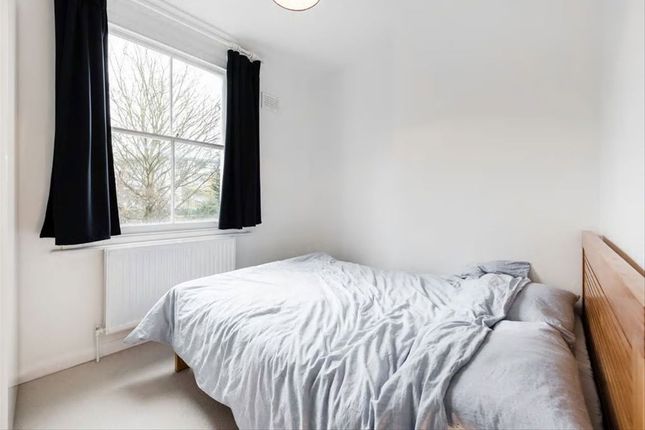 Flat B, 13, Goodwin Road, London photo 4