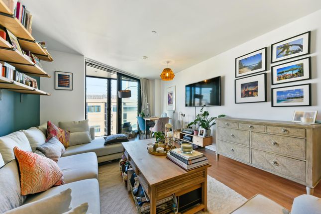 Apartment 79 6, Riverlight Quay, London photo 4