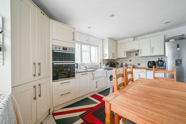 Thumbnail End terrace house for sale in Crescent Way, North Finchley, London