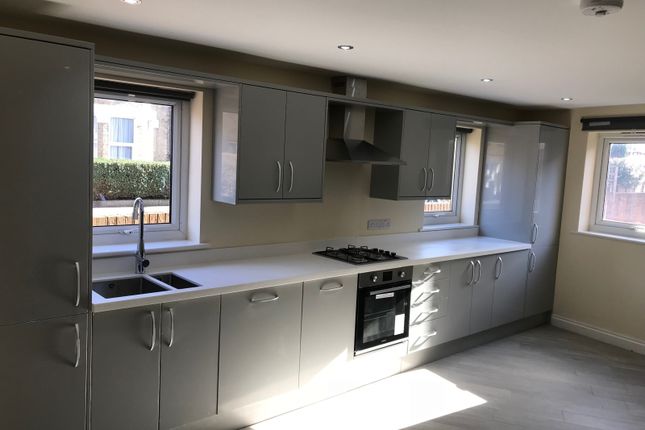 14 Cottage Green, LONDON photo 4