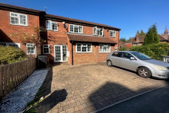 Thumbnail Terraced house to rent in Downs Road, Luton, Bedfordshire