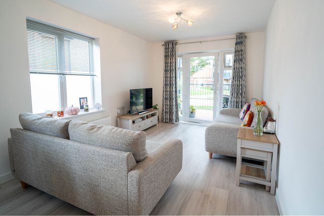 Riverbrook Road, Crawley photo 2