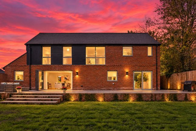 47 Nicker Hill, Keyworth, Nottinghamshire photo 3
