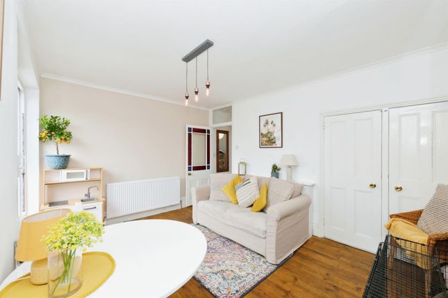 Terraced house for sale in Estcourt Road, Watford