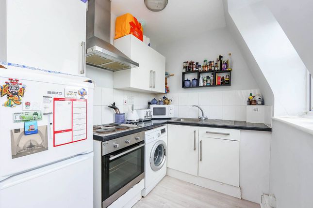 Thumbnail Flat to rent in London Road, Tooting, London