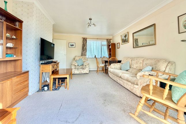 22, Netherfield Avenue, Eastbourne photo 4