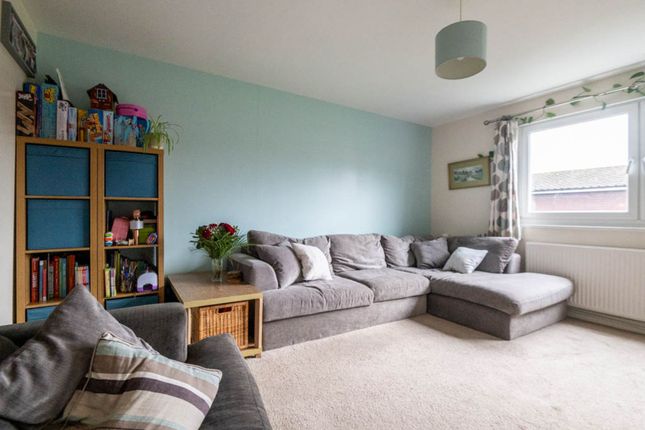 Thumbnail Terraced house for sale in Rusthall Close, Croydon