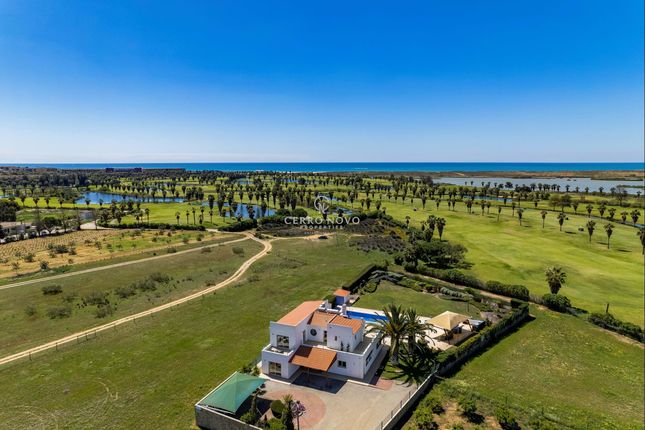 Villa for sale in Salgados, Albufeira E Olhos De Água, Albufeira Algarve