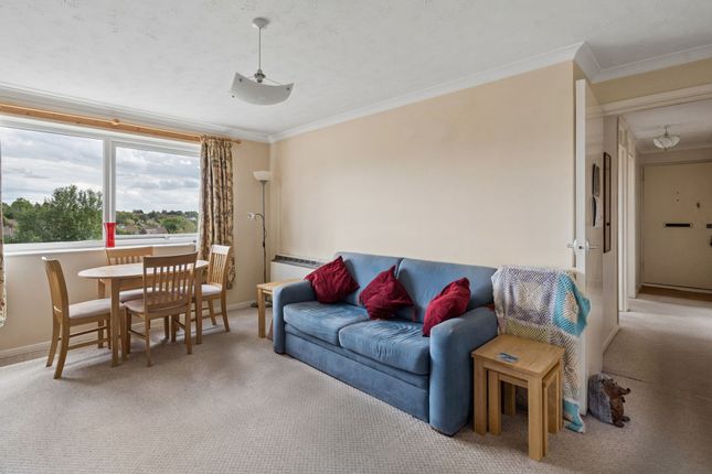 103 Windsor Drive, High Wycombe photo 4