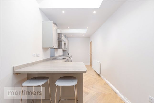 Apartment 5, Kings Court,, New Market Street, Lancashire photo 3