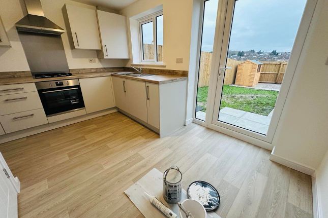 42, Daisy Drive, Darwen photo 2