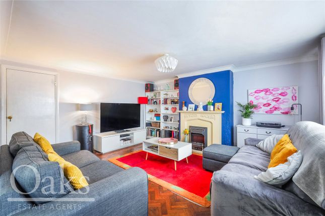 Flat for sale in Addiscombe Road, Croydon