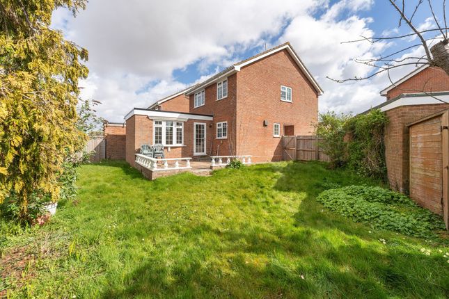 27 Fishermans Way, Lowestoft photo 2