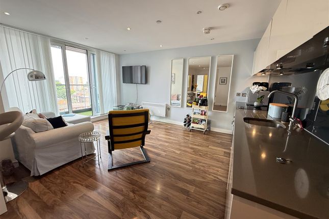 Apt 233, Milliners Wharf, Manchester photo 3