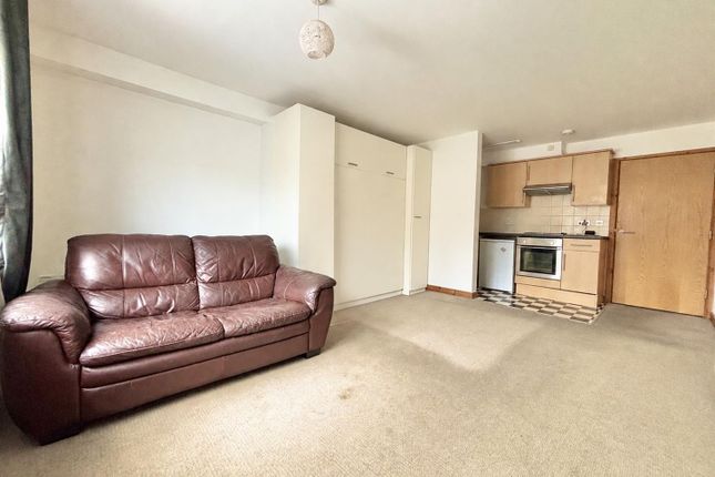 16, Cinnamon Court, Newport photo 3