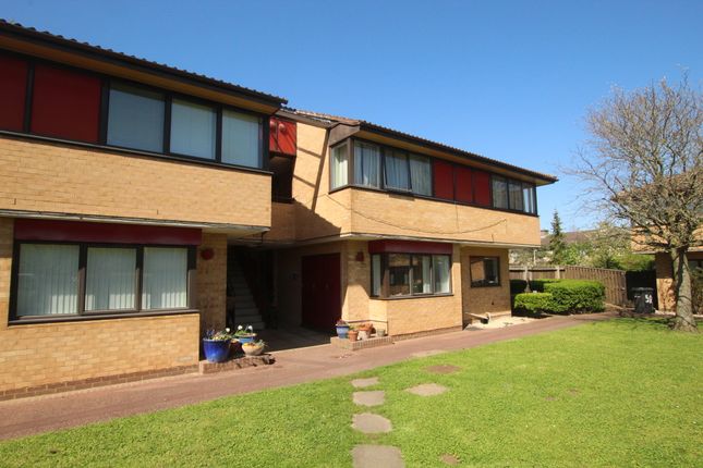 Thumbnail Flat for sale in Sherbourne Close, Cambridge