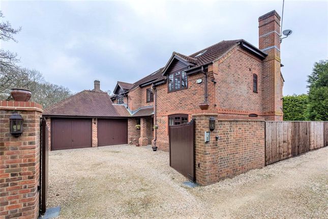 Thumbnail Detached house to rent in Broad Lane, Upper Bucklebury, Reading