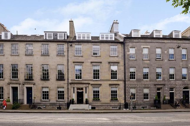 2-bed flat on 23/4, Queen Street, Edinburgh, £465,000
