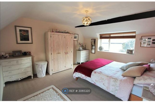 A, Ruthin photo 3