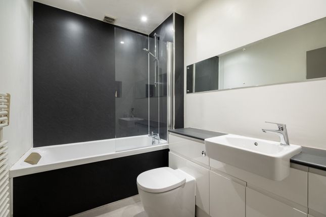Flat for sale in Sydney Place, Bath
