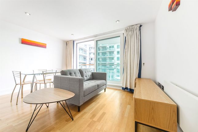 Thumbnail Flat to rent in Drake House, 14 St. George Wharf, Vauxhall, London