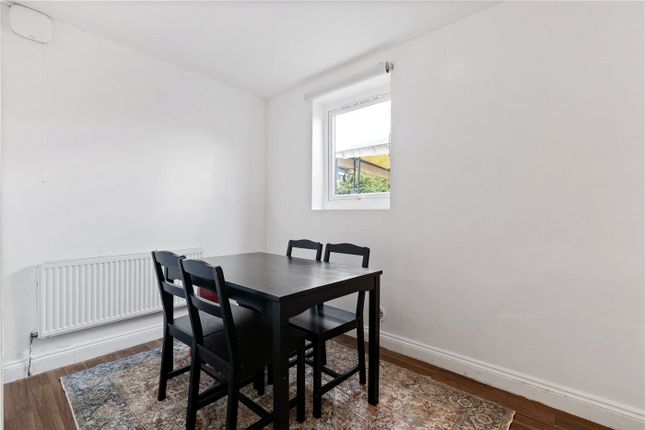 11A, Crusoe Road, Mitcham photo 4