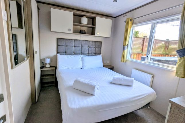 27 Foxes Walk, Finlake Holiday Park, Newton Abbot photo 3