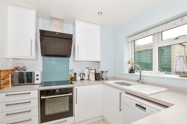 Northleigh Close, Maidstone photo 3