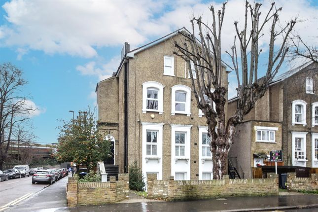 2-bed flat on FFF, 38, Dagnall Park, London, £350,000