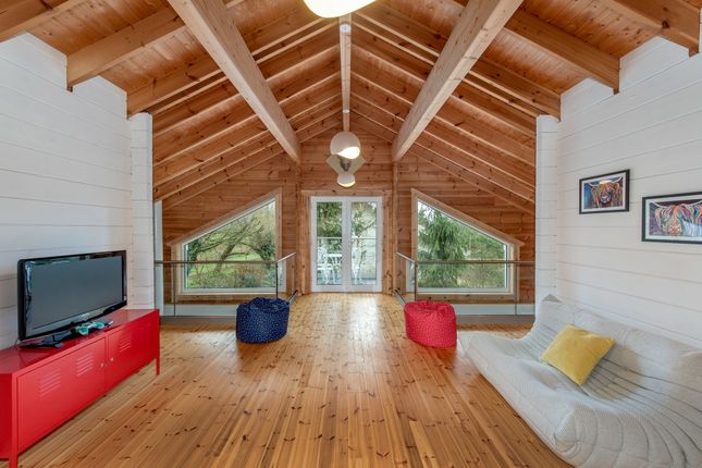 Buntings Lodge, 13, Parsonage Lane, Taunton photo 2