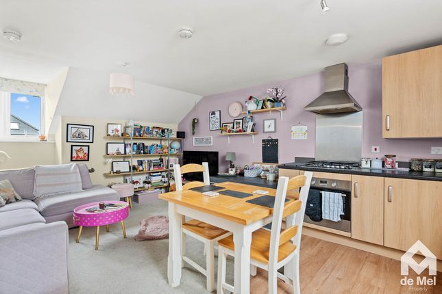 11, Fotescue Road, Cheltenham photo 3