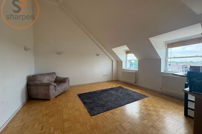 Flat 4 Central House, Worcester Park photo 2