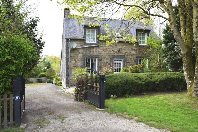 Thumbnail Detached house for sale in 22110 Glomel, Brittany, France