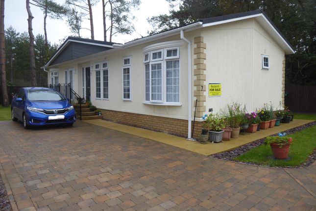 Thumbnail Mobile/park home for sale in New Forest Glades, Matchams Lane, Christchurch, Dorset