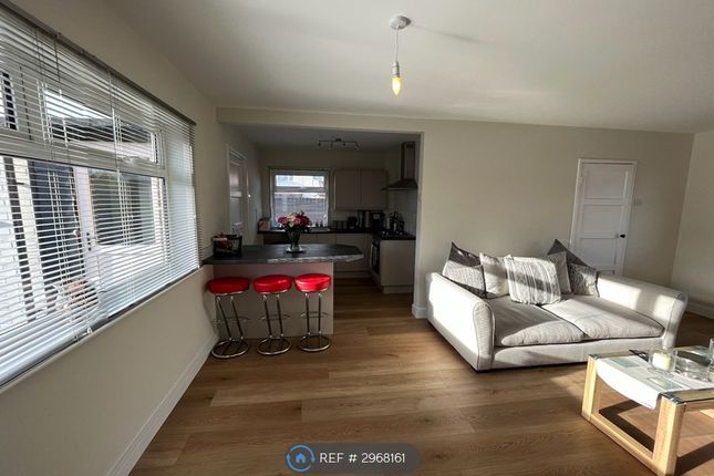Lawson Avenue, Stanground, Peterborough photo 5