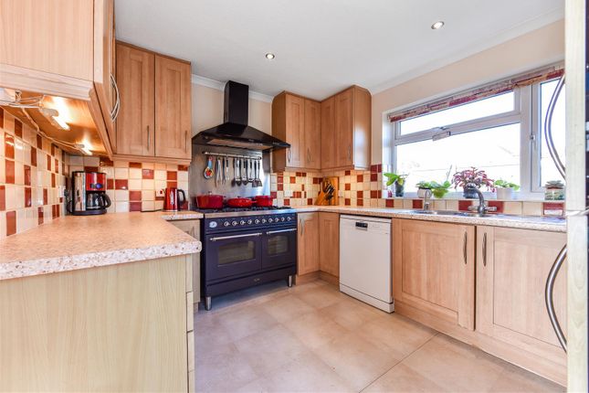 Detached house for sale in Ridge Close, Clanfield, Waterlooville