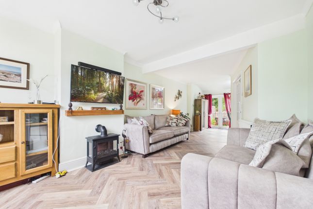 163, Meadow Lane, Nottingham photo 2