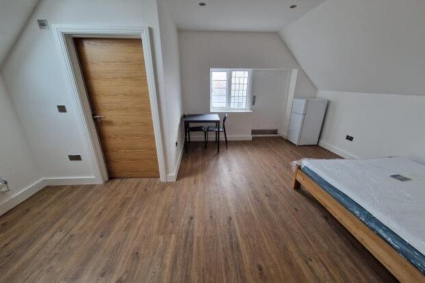 Room to rent in George Street, Luton