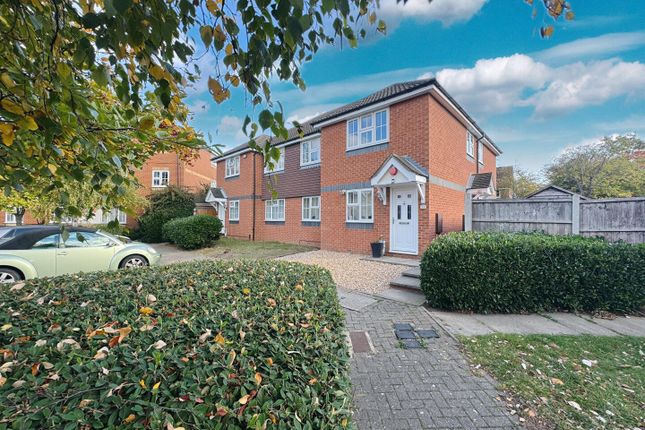 2-bed maisonette on 44, Dudley Close, Chafford Hundred, £260,000