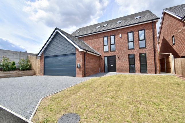 Cleves Gardens, Aylestone Meadows, Leicester, Leicestershire, Le2 8Dn