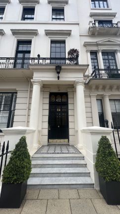 Flat for sale in 28 Hyde Park Gardens, London